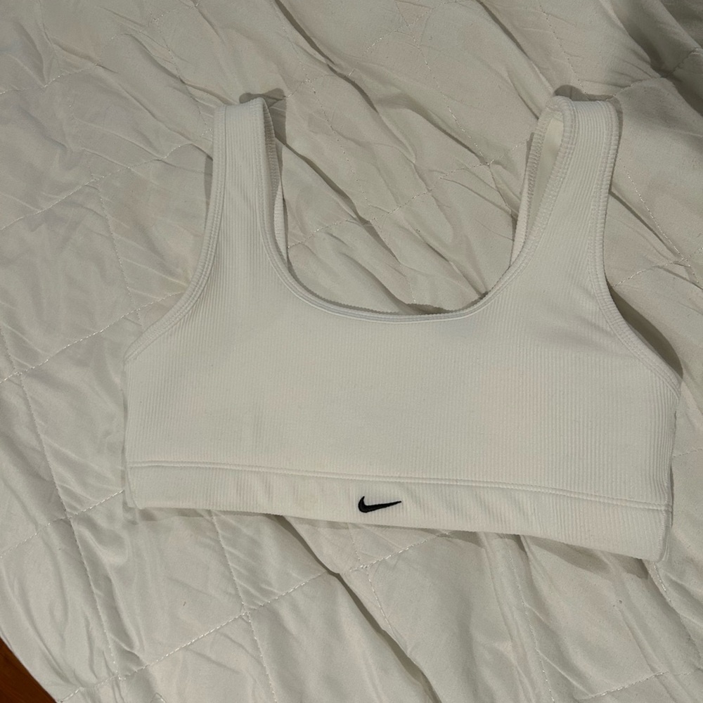 Nike Women's White Sports Bra NWOT